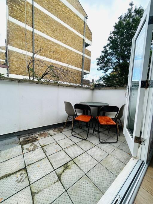 Modern Studio Near Bethnal Green Лондон Екстериор снимка