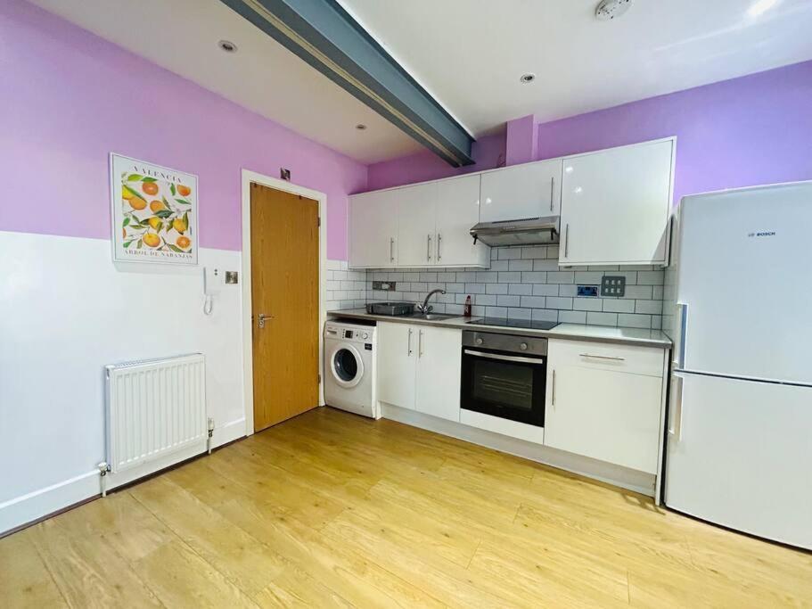 Modern Studio Near Bethnal Green Лондон Екстериор снимка
