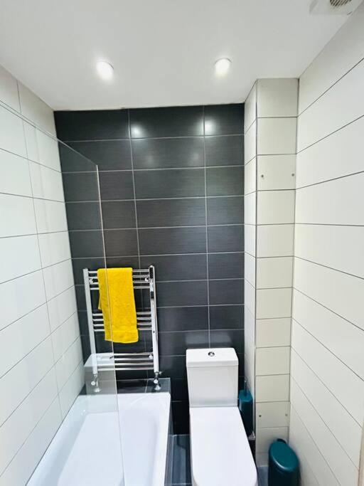 Modern Studio Near Bethnal Green Лондон Екстериор снимка